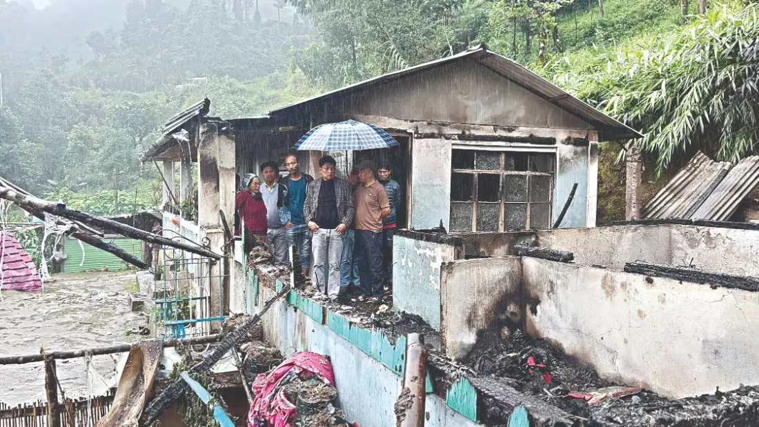 ‘Short circuit’: 87-year-old man dies in fire in Sonada ‘Short circuit’: 87-year-old man dies in fire in Sonada