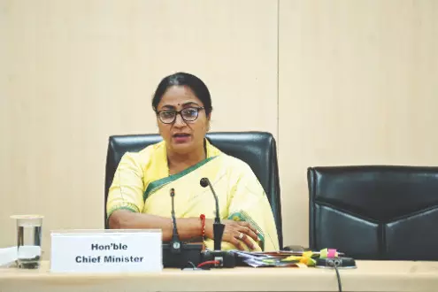 Stray animal issue: CM calls for holistic policy Stray animal issue: CM calls for holistic policy
