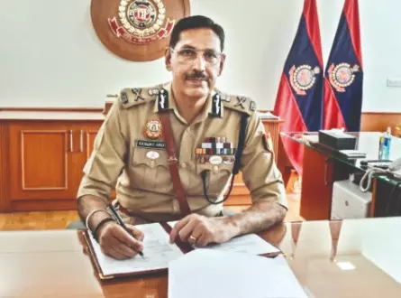 Delhi Police Commissioner Sanjay Arora bows out after three-yr term Delhi Police Commissioner Sanjay Arora bows out after three-yr term