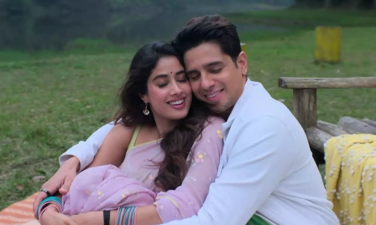 Sidharth, Janhvi ignite romance in ‘Pardesiya’ from ‘Param Sundari’ Sidharth, Janhvi ignite romance in ‘Pardesiya’ from ‘Param Sundari’