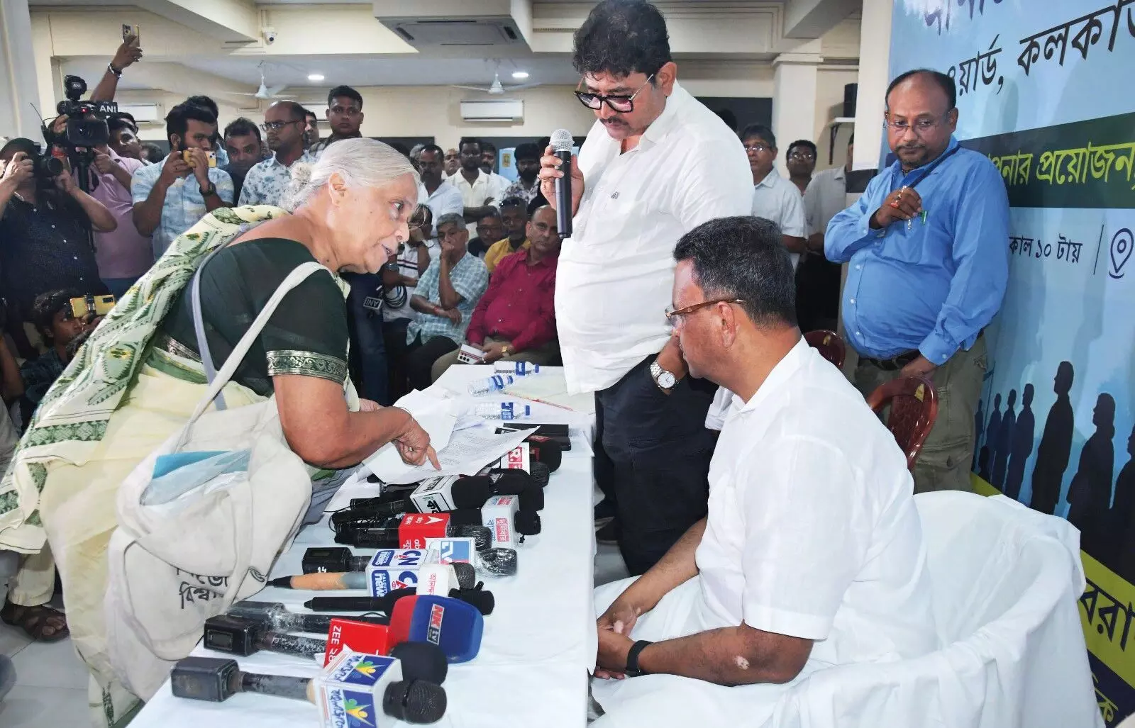 ‘Amader Para Amader Samadhan’: About 1.75L people visit 632 camps ‘Amader Para Amader Samadhan’: About 1.75L people visit 632 camps
