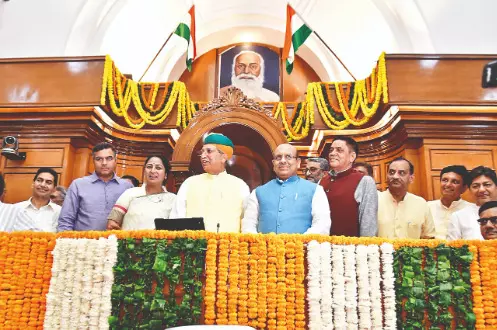 Delhi Assembly goes fully solar Delhi Assembly goes fully solar