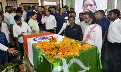 Union ministers, Jkhand Guv, Speaker, MLAs pay tributes to Shibu Soren on assembly premises