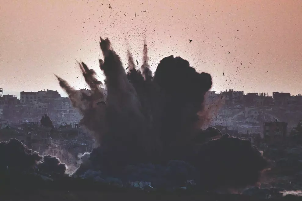 Hezbollah threatens to resume firing missiles at Israel if it intensifies operations in Lebanon Hezbollah threatens to resume firing missiles at Israel if it intensifies operations in Lebanon