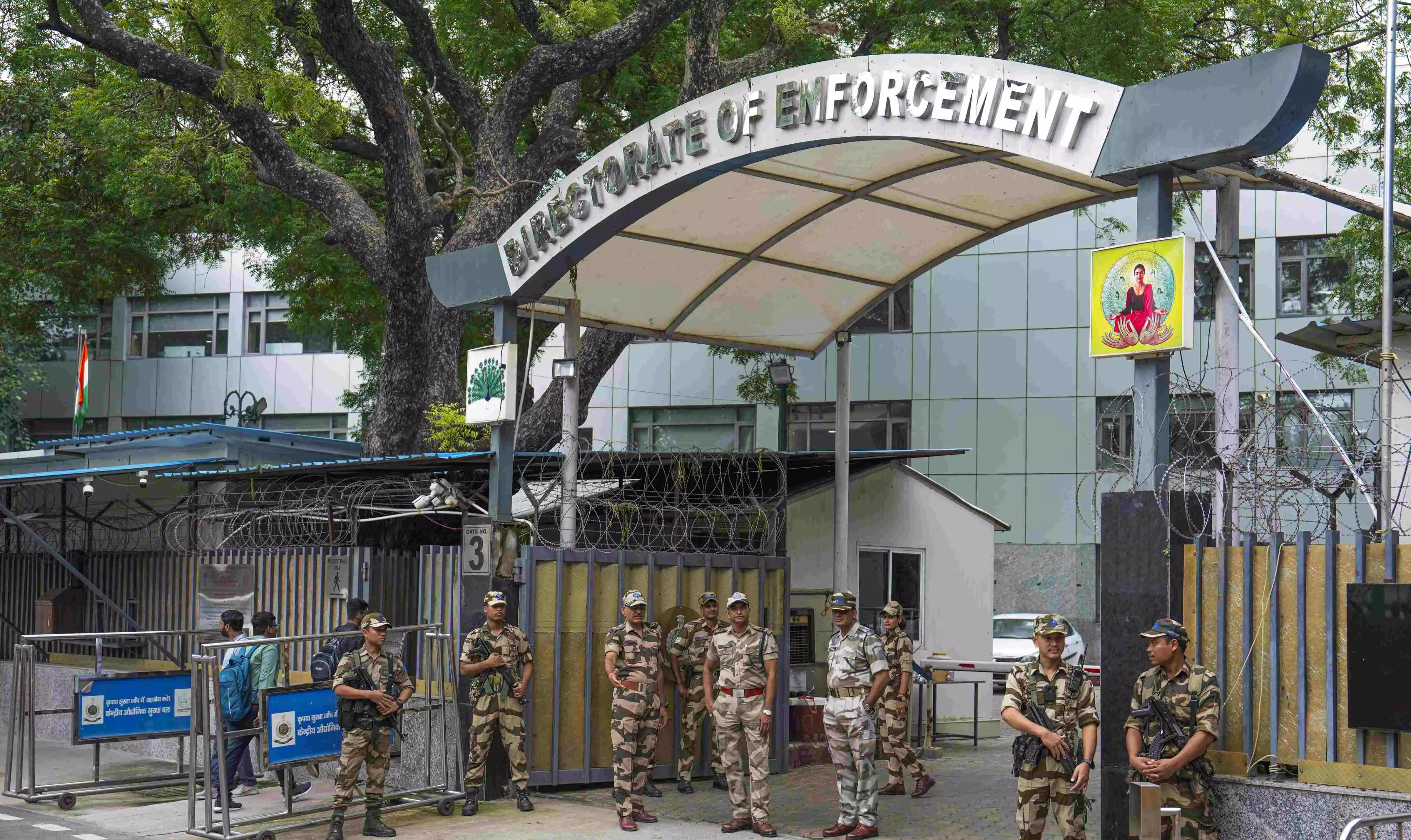 ED raids 11 places in Delhi-NCR and Dehradun in Rs 260 crore Global Cyber fraud case ED raids 11 places in Delhi-NCR and Dehradun in Rs 260 crore Global Cyber fraud case