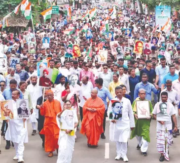 Mamata: Won’t suspend officials served suspension notices by ECI