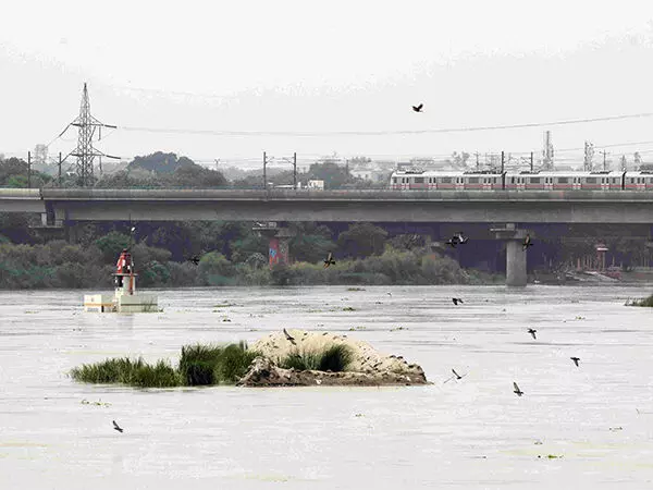 Yamuna crosses warning mark in Delhi after heavy monsoon rainfall Yamuna crosses warning mark in Delhi after heavy monsoon rainfall