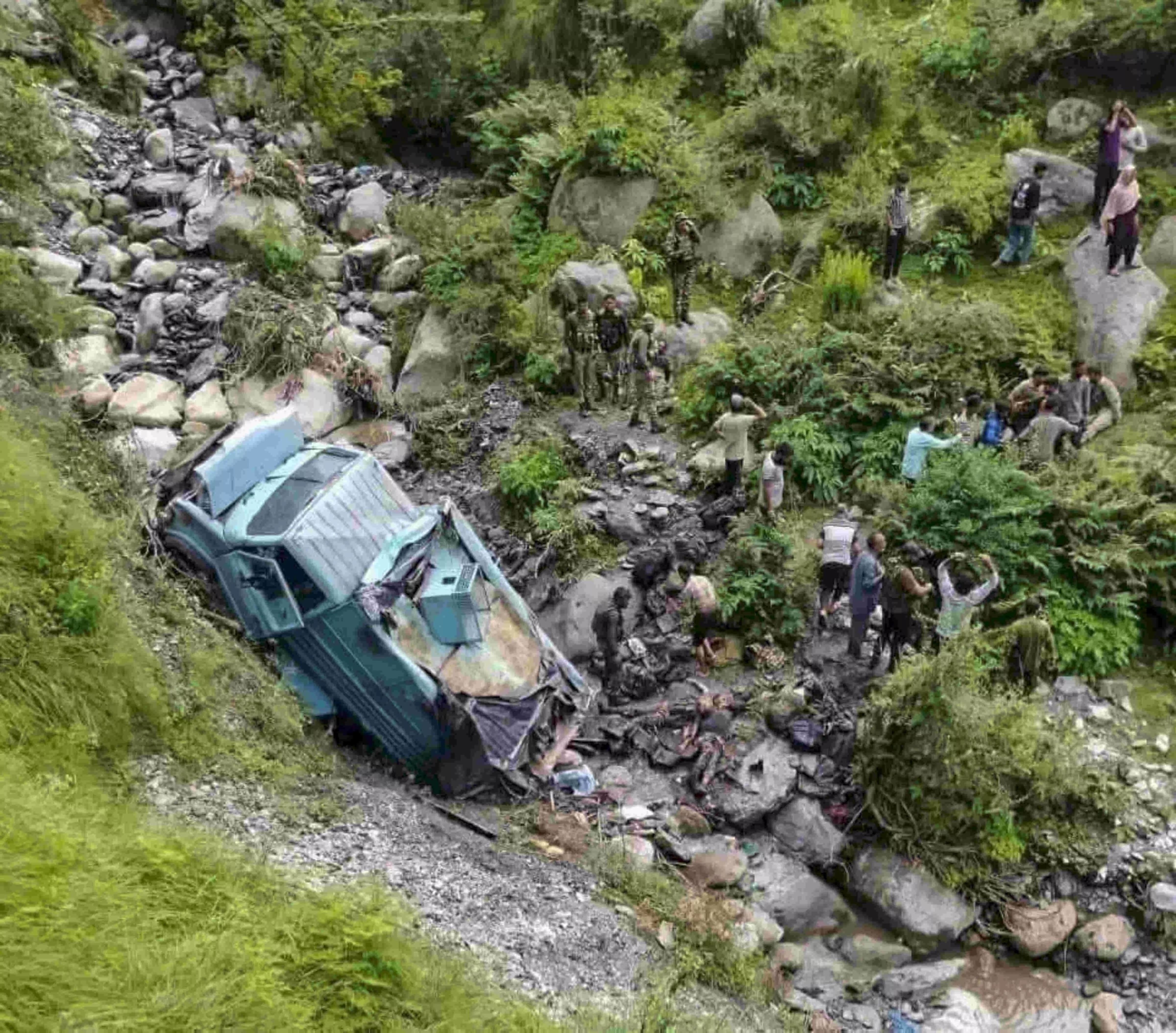 Vehicle falls into nallah in J-Ks Udhampur, three CRPF jawans killed Vehicle falls into nallah in J-Ks Udhampur, three CRPF jawans killed