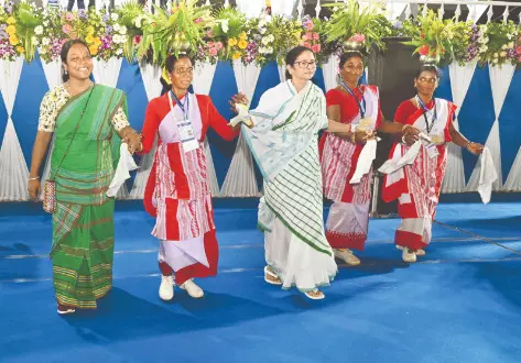 Centre trying to snatch voting rights, inflicting ‘language terrorism’ on Bengalis: Mamata