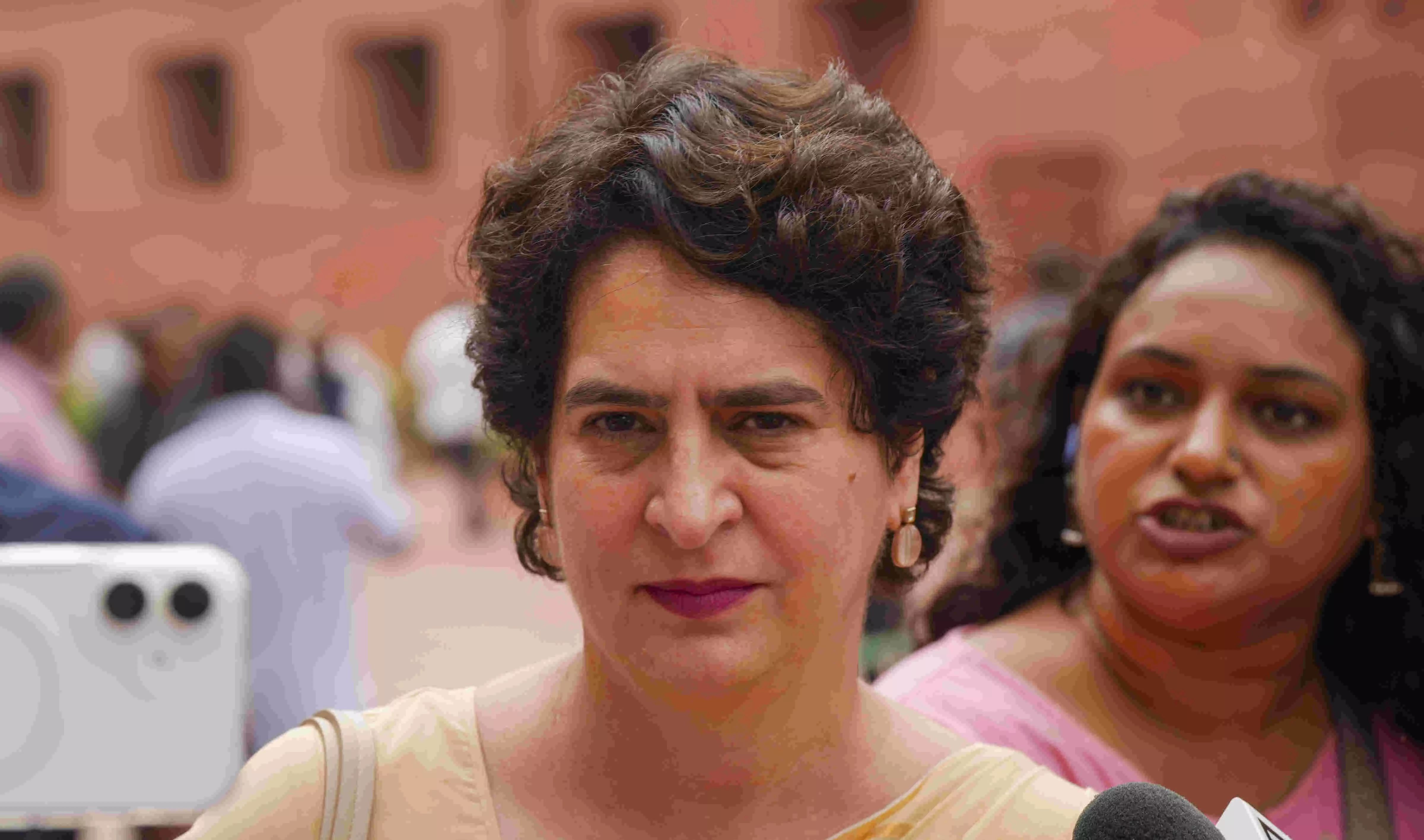 Priyanka asks EC to conduct probe on vote chori, says its responsibility is not towards BJP