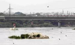 Yamuna water level nears warning mark in Delhi