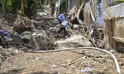 400 roads closed due to landslides, flash floods in Himachal