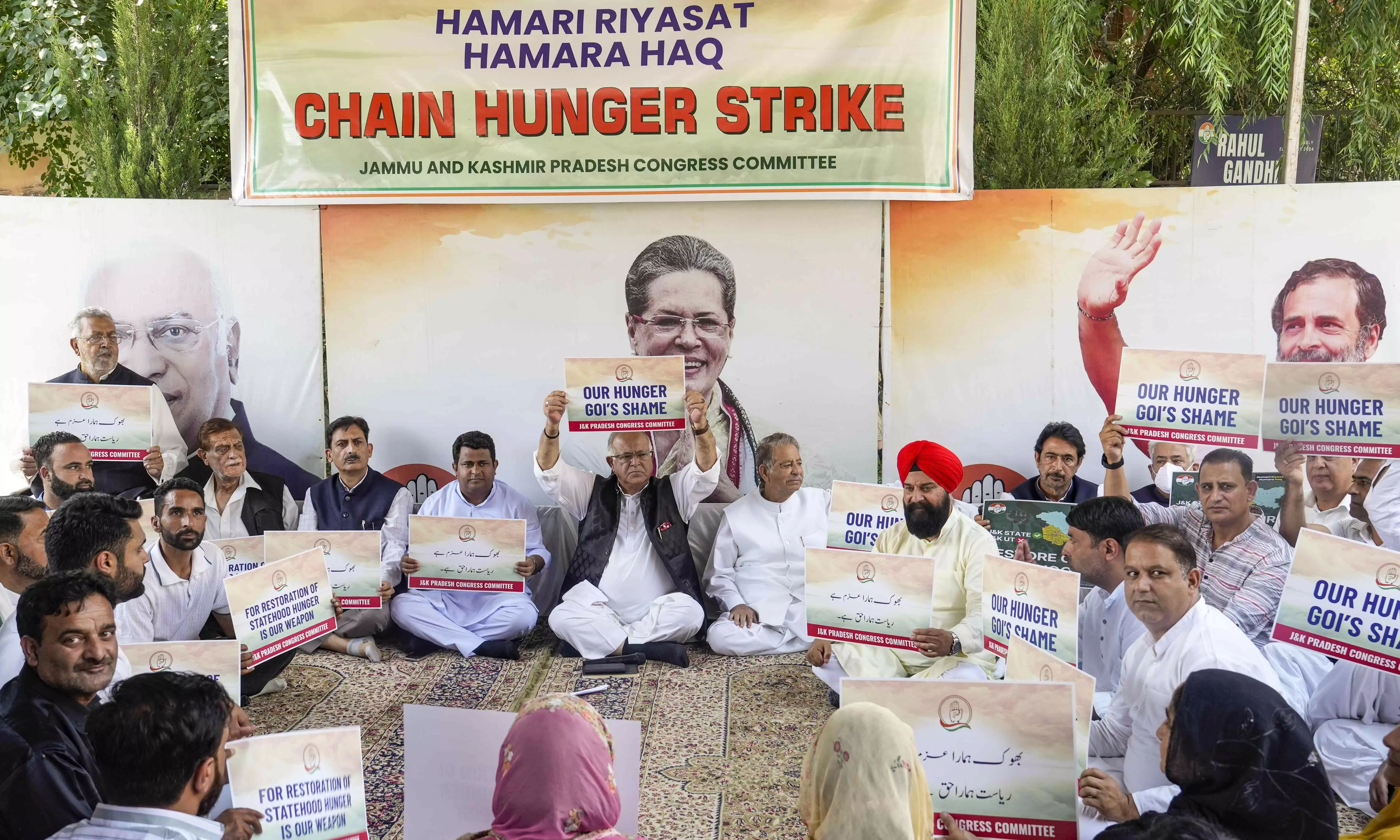 Congress launches hunger strike in Srinagar demanding restoration of J-K statehood Congress launches hunger strike in Srinagar demanding restoration of J-K statehood