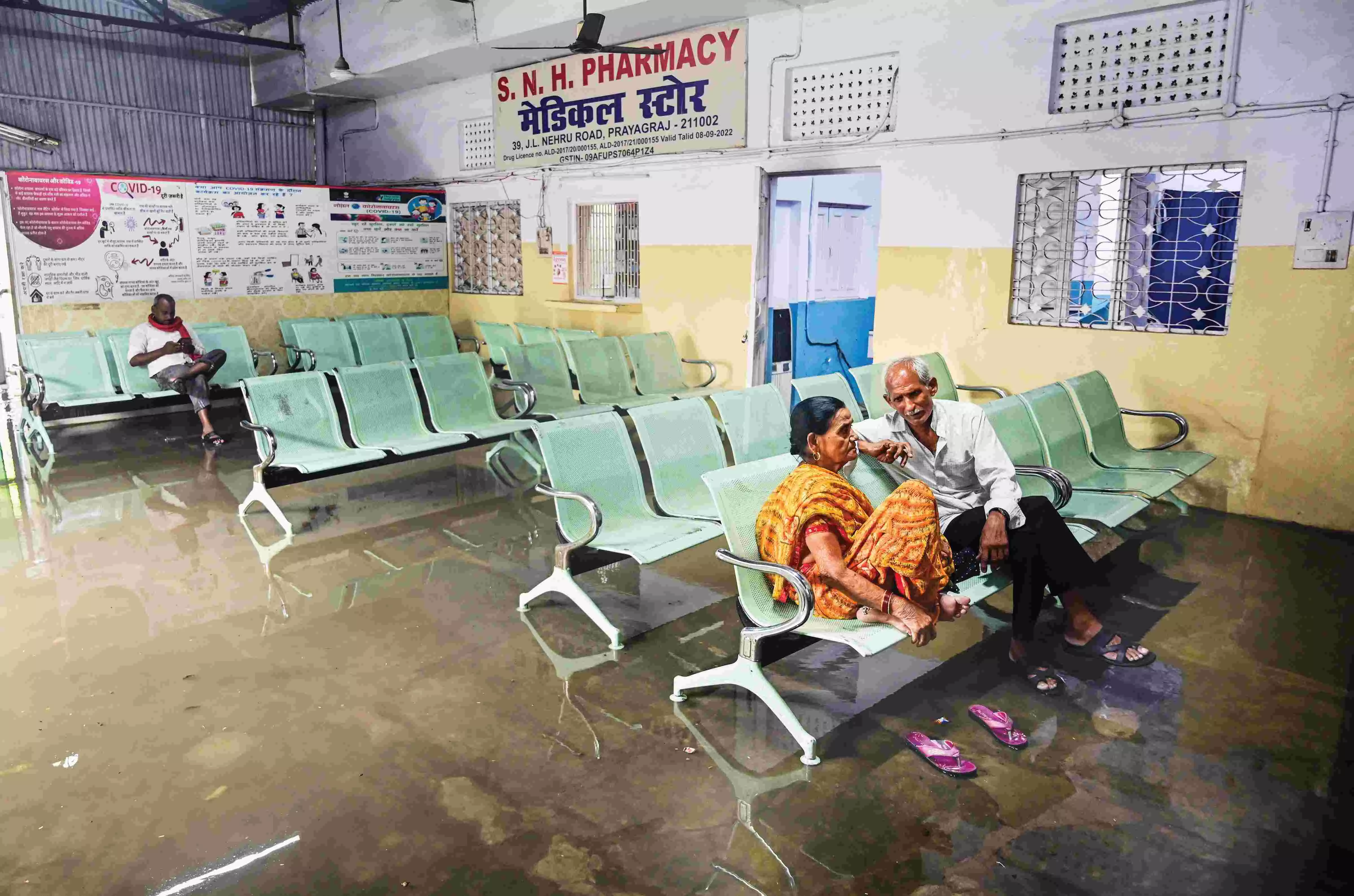 UP: Akhilesh slams govt over flood mismanagement UP: Akhilesh slams govt over flood mismanagement