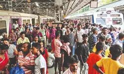 Sealdah-Ranaghat route: It’s ‘thumbs up’ for ER’s AC local as it makes its maiden run Sealdah-Ranaghat route: It’s ‘thumbs up’ for ER’s AC local as it makes its maiden run