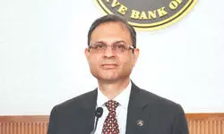 Banks free to set minimum balance for savings accounts: RBI Guv