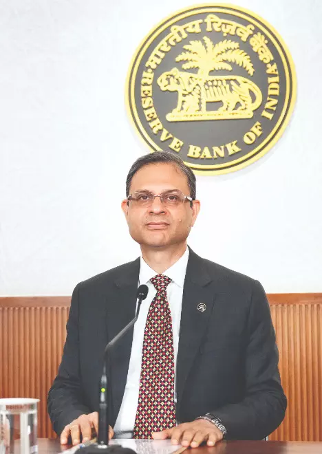 Banks free to set minimum balance for savings accounts: RBI Guv