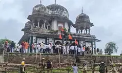 Political row erupts in UP after tomb outside Fatehpur mausoleum vandalised