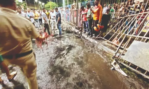 Bengal: Biker burnt to death in bizarre accident in Salt Lake, locals blame police