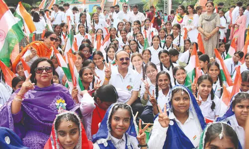 Minister Sood leads Tiranga Yatra in Janakpuri