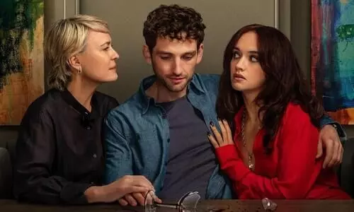 Robin Wright and Olivia Cooke turn up the tension in Prime Videos The Girlfriend