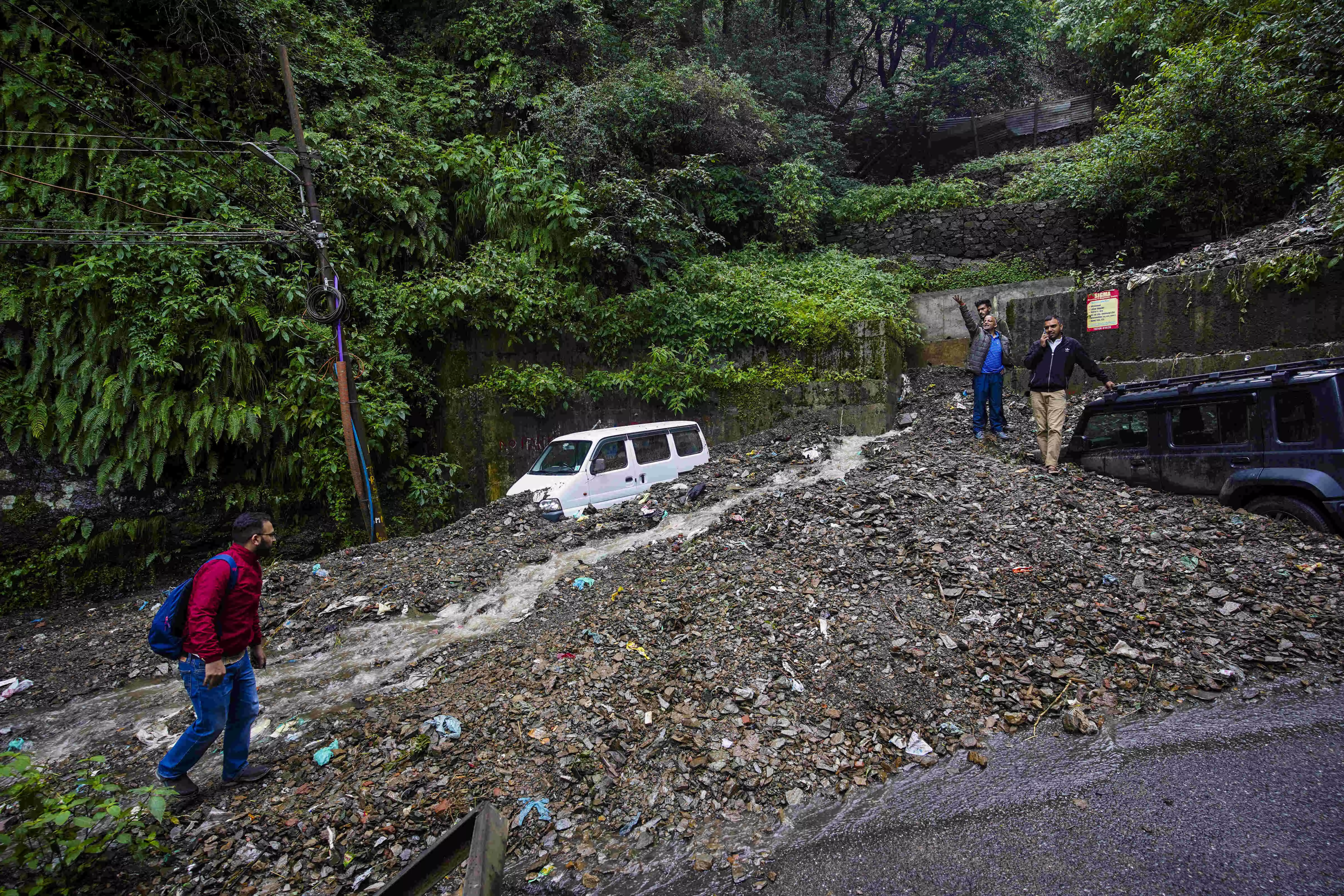Flash floods, landslides wreak havoc in Himachal; 396 roads closed, houses damaged