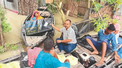 Fulhar River ring embankment breach: Over 4K residents evacuated in Malda