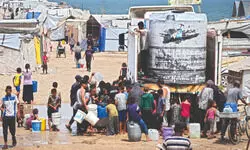 Heat and thirst drive families in Gaza to drink water that makes them sick