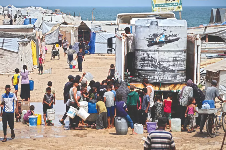 Heat and thirst drive families in Gaza to drink water that makes them sick