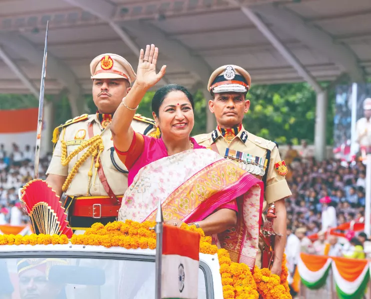 Rs 5 meals at Atal Canteen and green goals mark Delhi CM’s I-Day address