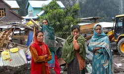 J-K cloudburst: Anxious relatives cling to hope as search for missing enters third day J-K cloudburst: Anxious relatives cling to hope as search for missing enters third day