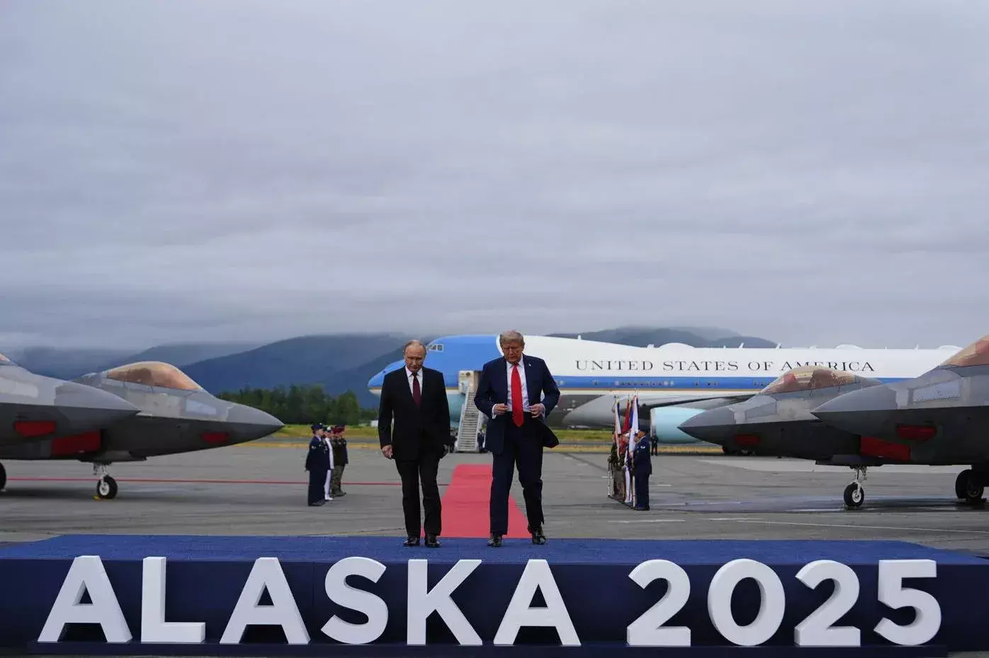 Red carpet, no deal: Trump backs peace accord over ceasefire in Ukraine