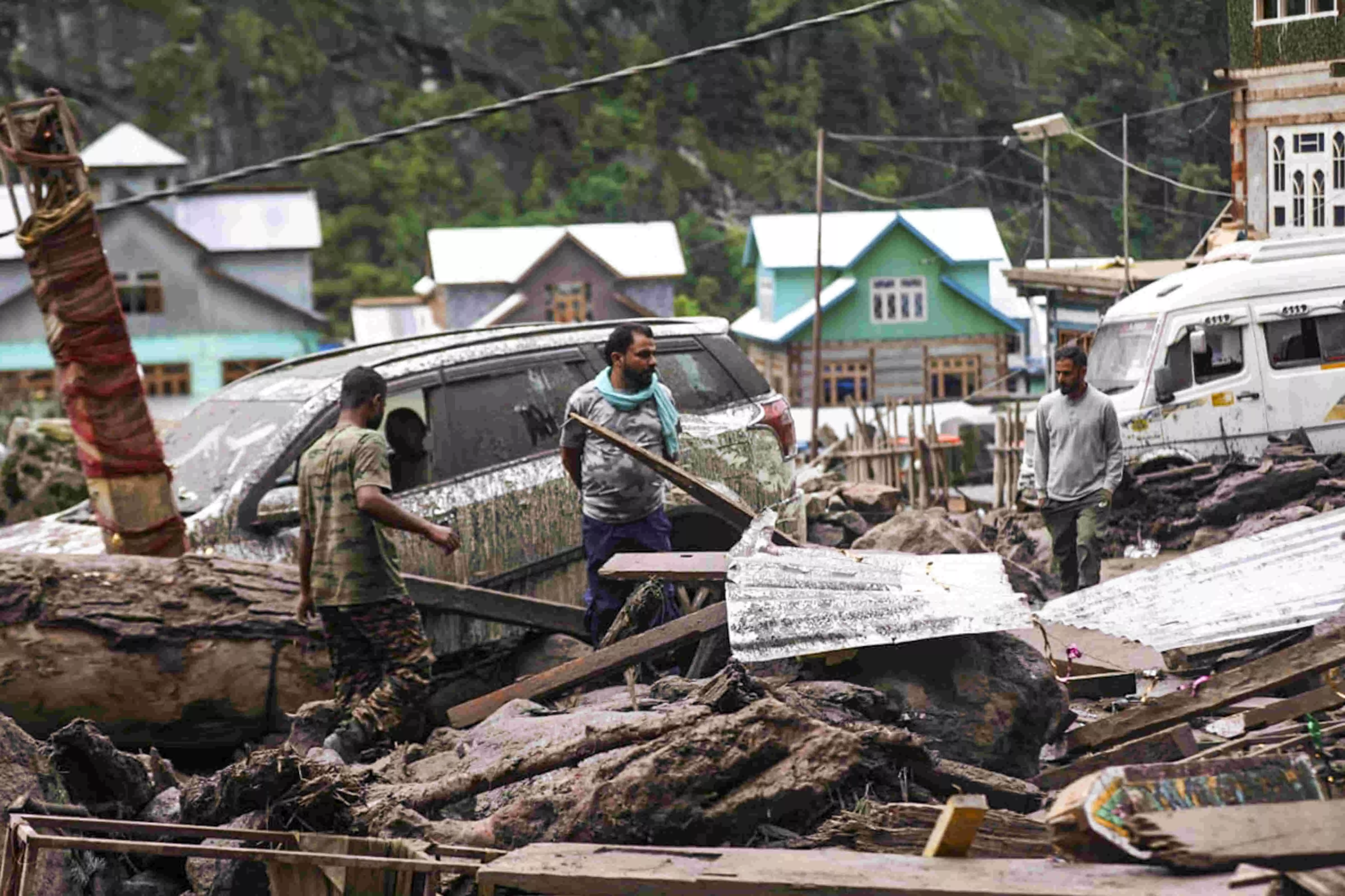 J&K cloudburst | 60 killed, 82 still missing; Explosives clear giant boulders