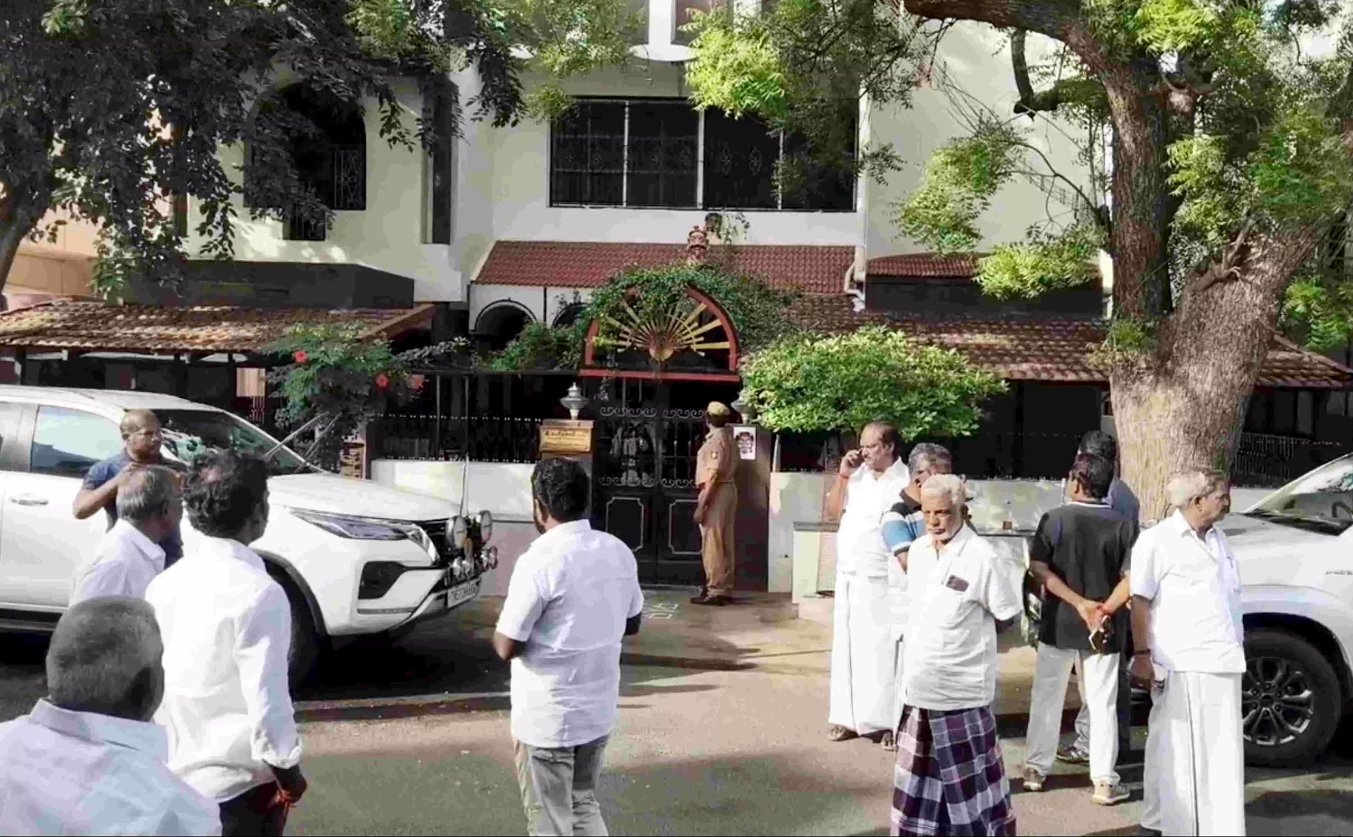 ED raids Tamil Nadu Minister I Periyasamy, son in money laundering case