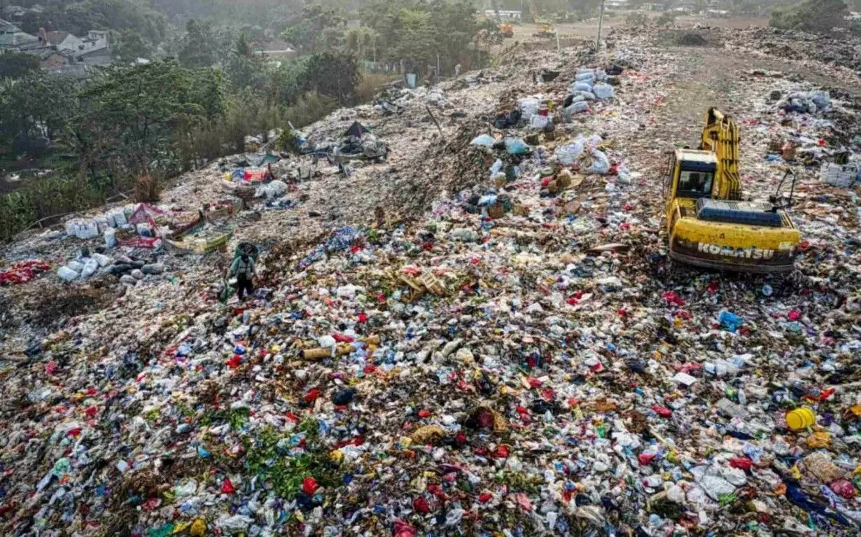 CAG report flags massive irregularities in UP’s waste management