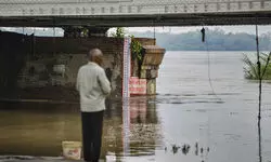 Yamuna water levels continue to rise in Delhi