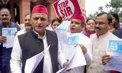 EC deleting names of backward community voters: Akhilesh Yadav
