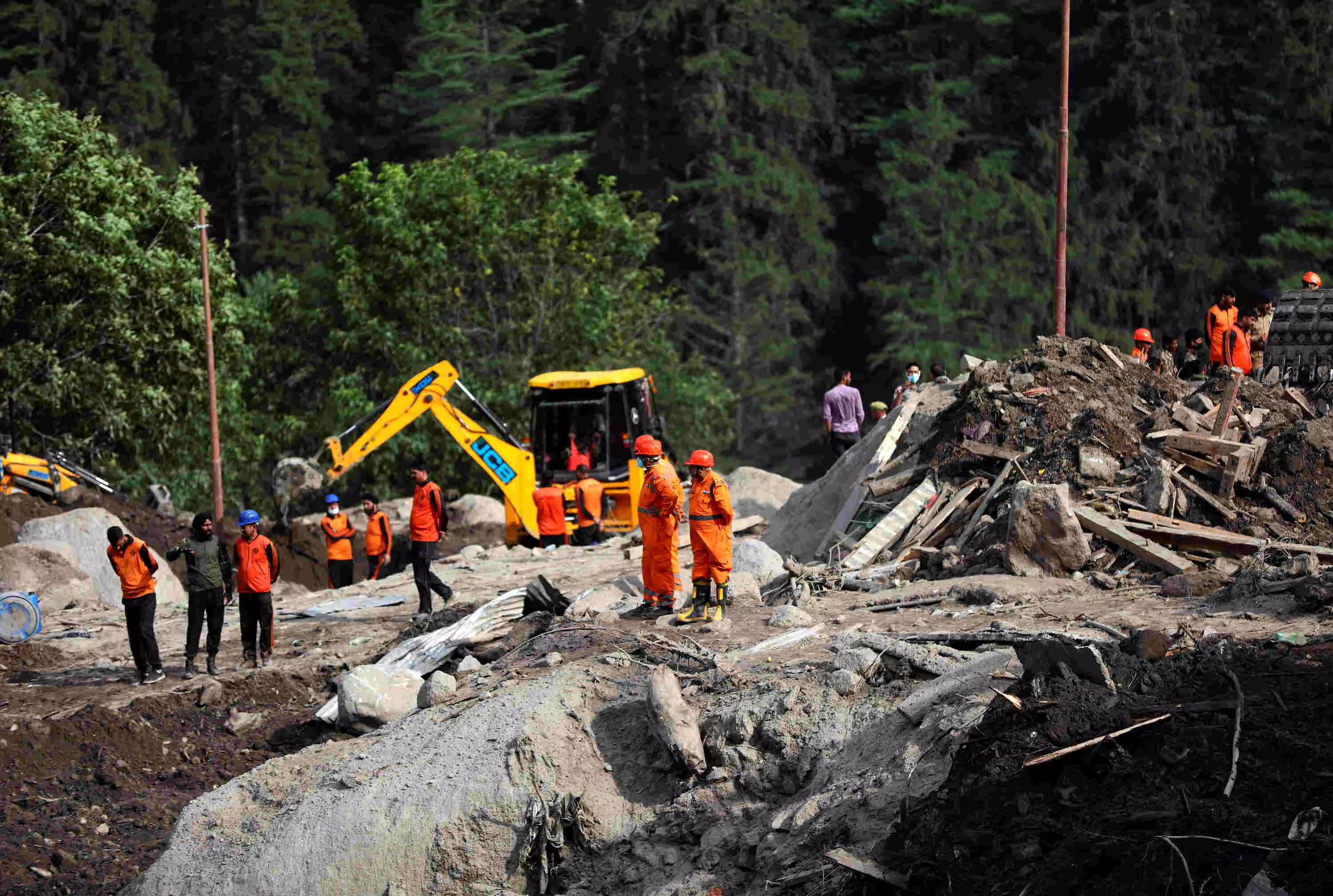 10 senior IAS, IPS officers deployed to oversee rescue work in cloudburst-hit Chisoti