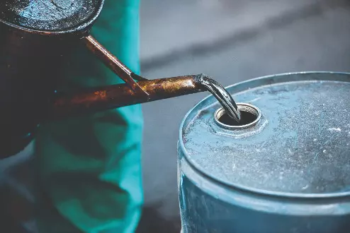 Trump aide slams India for buying Russian oil