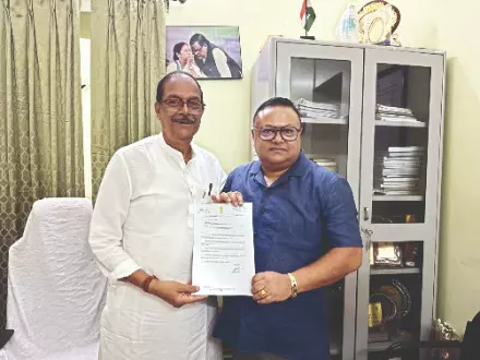 Anit Thapa seeks Min’s intervention in bonus issue for Darj tea garden workers
