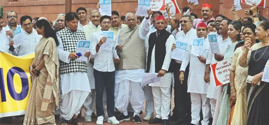 TMC, Oppn leaders protest against ‘harassment’ of Bengali migrants, SIR TMC, Oppn leaders protest against ‘harassment’ of Bengali migrants, SIR