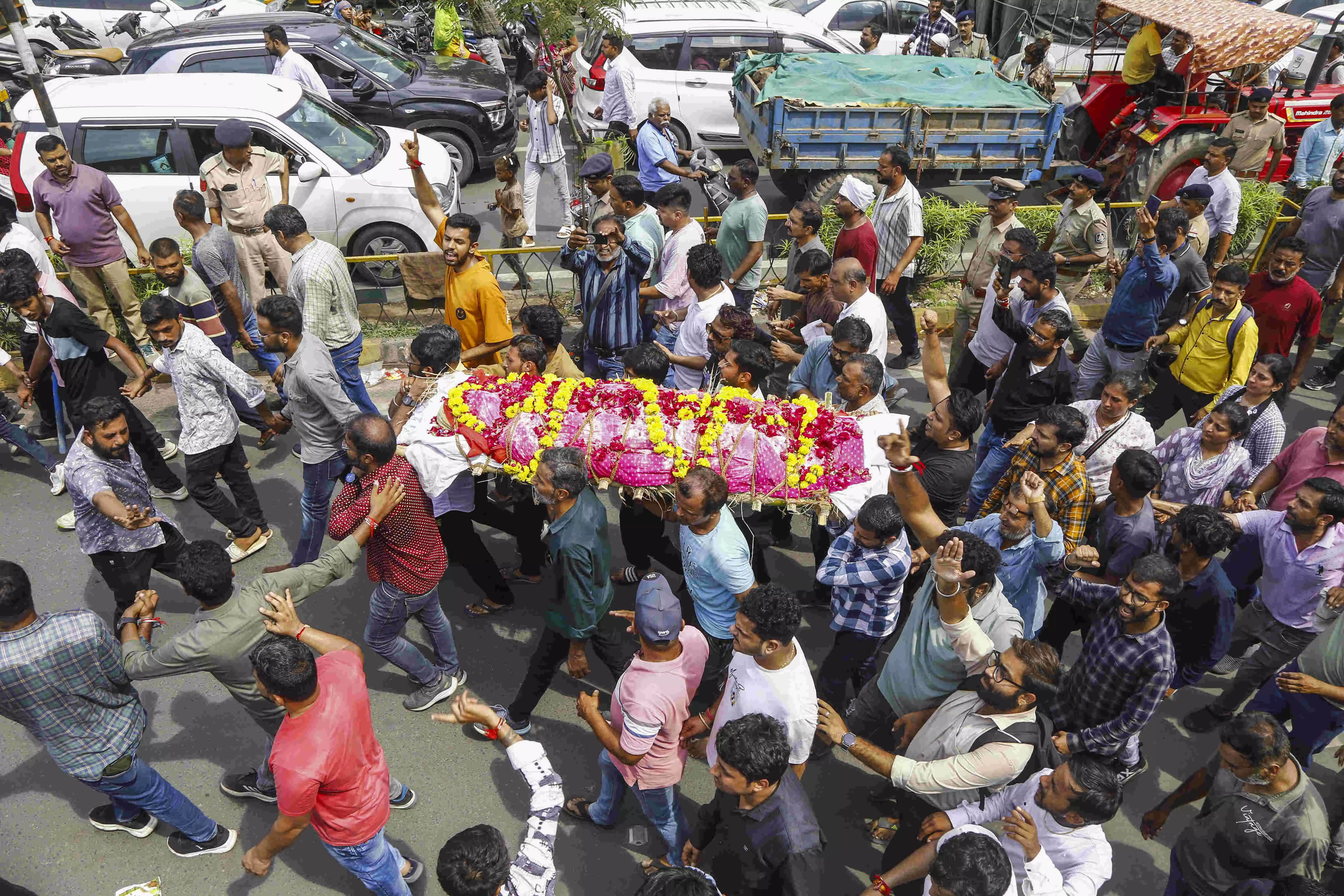 Class 10 student murdered by his classmate, mob vandalises private school property