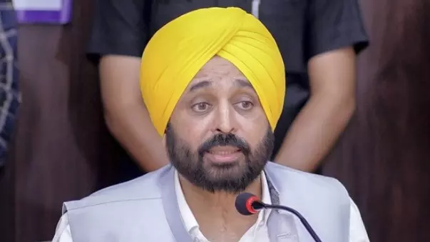 CM Mann visits actor Jaswinder Bhallas residence to express grief with his family