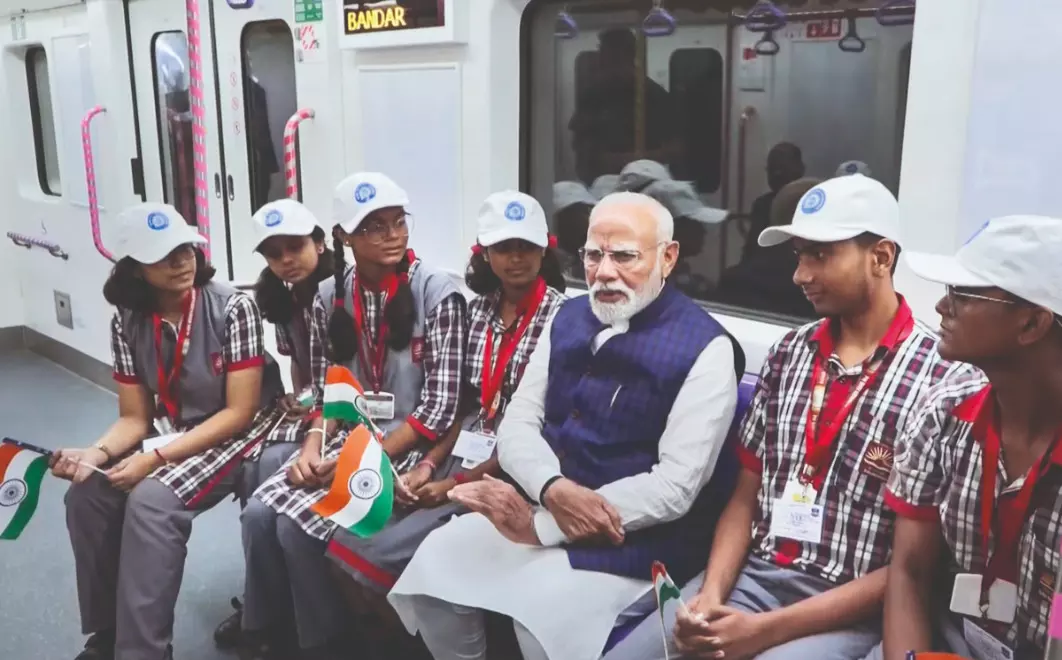 PM Modi inaugurates three new metro routes in Kolkata PM Modi inaugurates three new metro routes in Kolkata