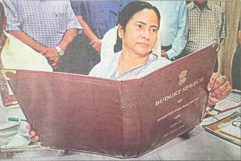 Modi inaugurates 3 Metro stretches; Mamata says drew blueprints, arranged funds as Rly Min Modi inaugurates 3 Metro stretches; Mamata says drew blueprints, arranged funds as Rly Min