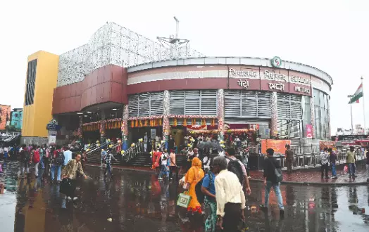 Howrah to Salt Lake in minutes: East-West Metro Corridor opens to public Howrah to Salt Lake in minutes: East-West Metro Corridor opens to public