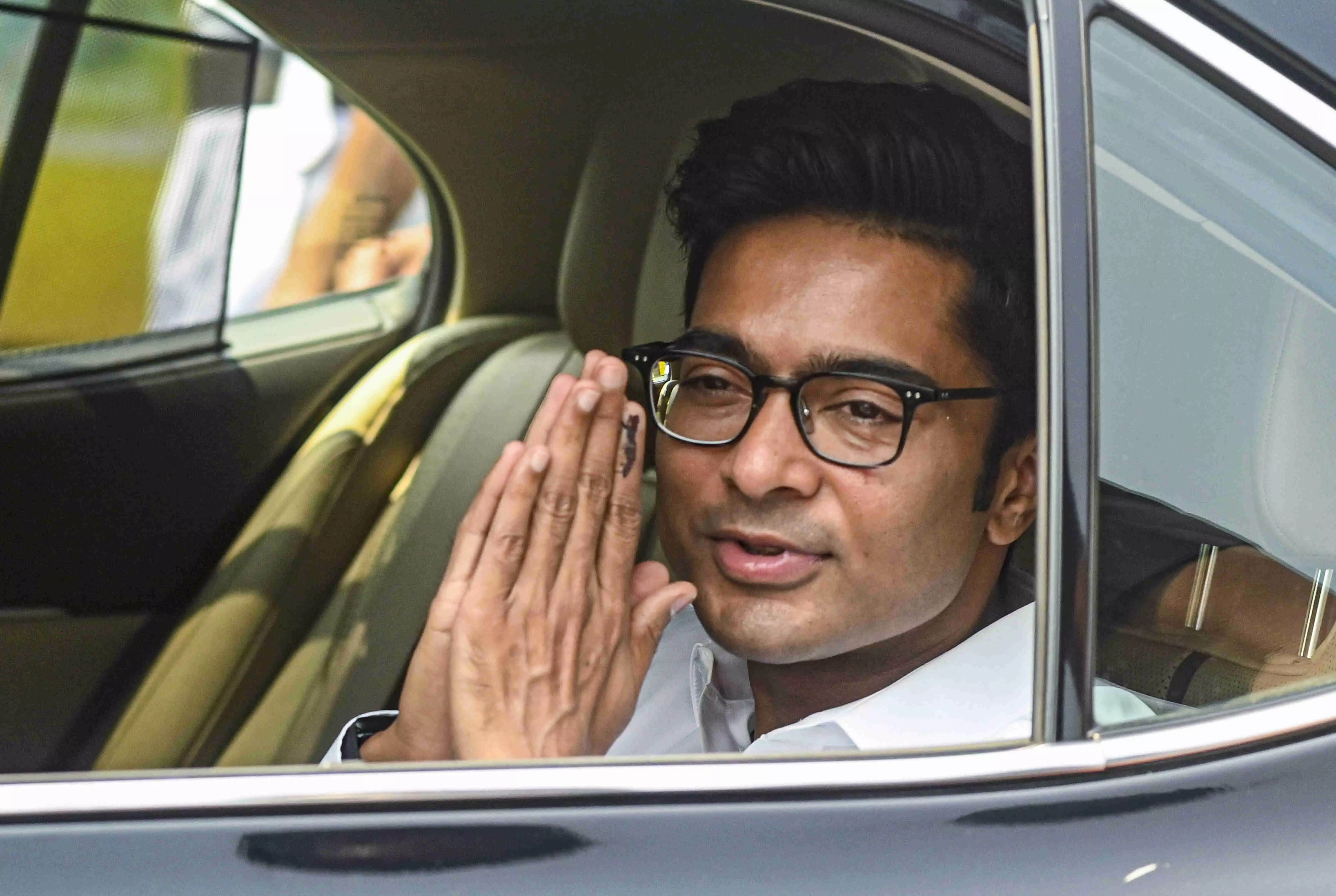 Abhishek tells party leaders: No posts without performance; meet with Bankura, Bishnupur LS constituencies Abhishek tells party leaders: No posts without performance; meet with Bankura, Bishnupur LS constituencies