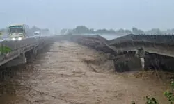 Heavy rains pound wide parts of J-K, bridge damaged on Jammu-Pathankot highway Heavy rains pound wide parts of J-K, bridge damaged on Jammu-Pathankot highway