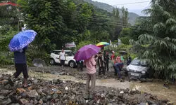 Heavy rains lash Himachal Pradesh, schools shut in five districts