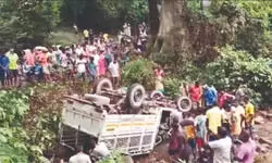 Nagrakata: 3 tea garden workers killed, 30 injured as van overturns